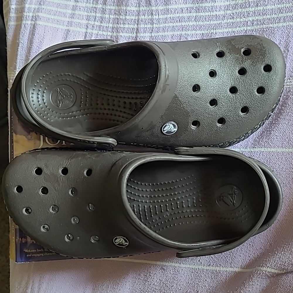 Giraffe print Crocs